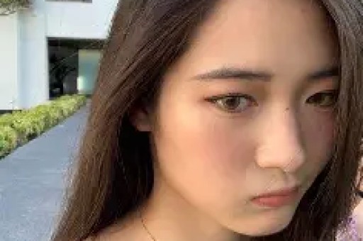 曝韩安冉男友被赶出家门！流落街头深夜买醉只因带货业绩不达标